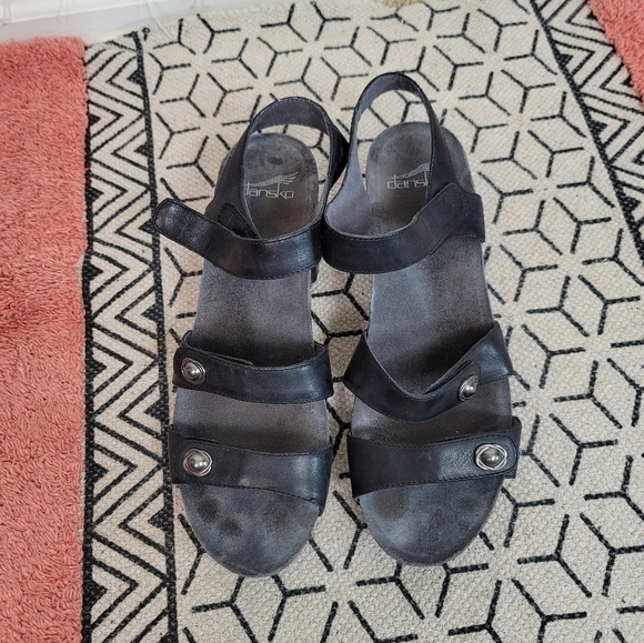 DANSKO SAVANNAH WEDGE SANDAL IN BLACK, SZ 41 - Picture 4 of 11